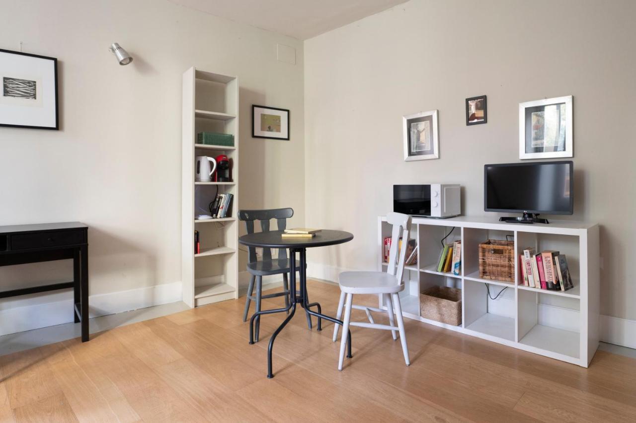 Boutique Apartment With Private Rooms And Garden Oasis Florenţa Exterior foto