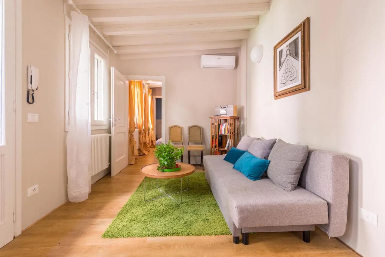 Boutique Apartment With Private Rooms And Garden Oasis Florenţa Exterior foto